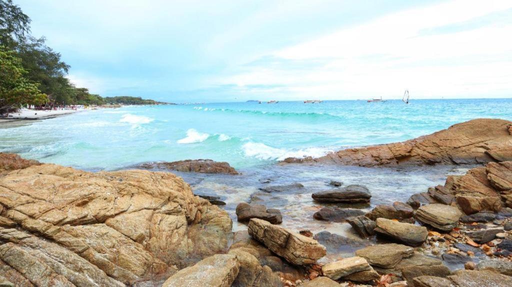 Rainbow Sky Hotel Samet Koh Samet Bagian luar foto