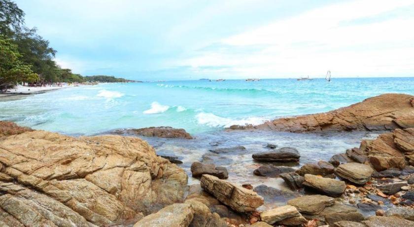 Rainbow Sky Hotel Samet Koh Samet Bagian luar foto